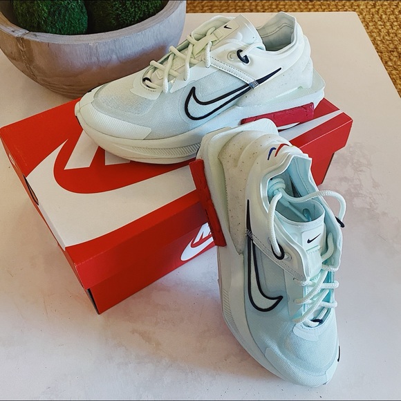 Nike Shoes - ✨NIKE Fontanka Edge✨